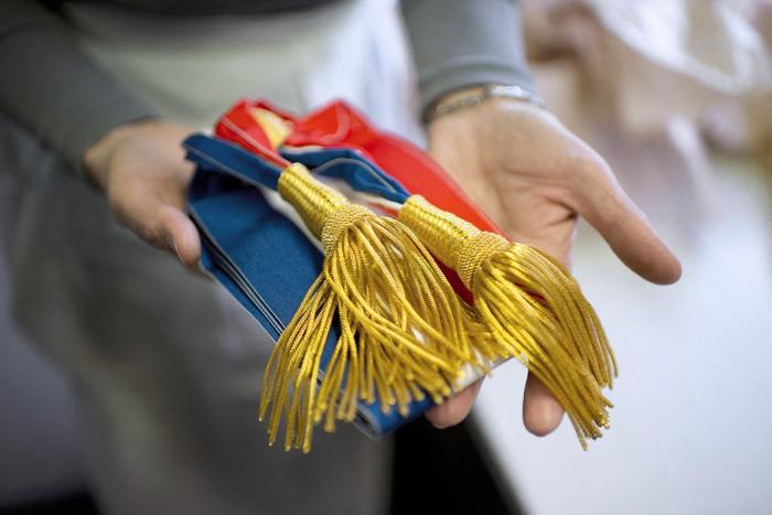 Une écharpe tricolore de maire