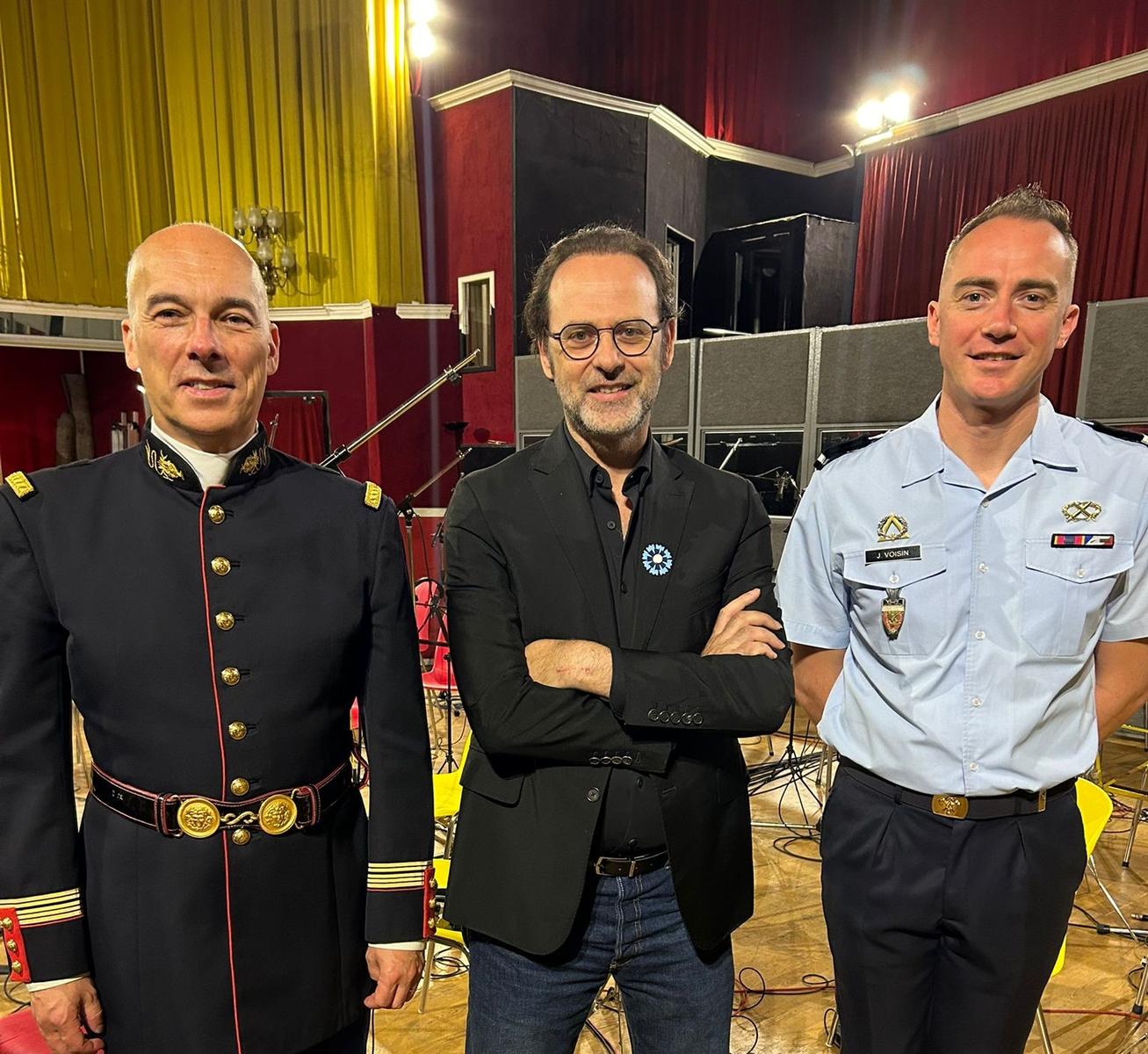 Colonel Sébastien Billard, Chef d’orchestre de la Garde républicaine, Michael Boumendil, compositeur du Souffle du Bleuet et Julien Voisin, Chef d'orchestre de la Musique des Sapeurs-Pompiers de Paris