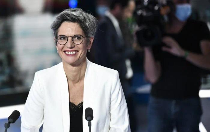 Sandrine Rousseau, sur le plateau de LCI, à l'occasion d'un débat télévisé, en septembre 2021.