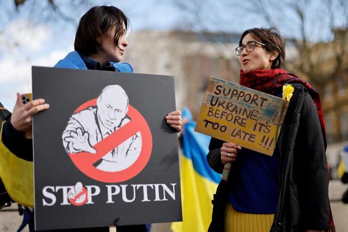 Vladimir Poutine manifestation intervention Ukraine AFP