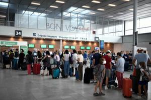 aéroport orly voyageurs AFP