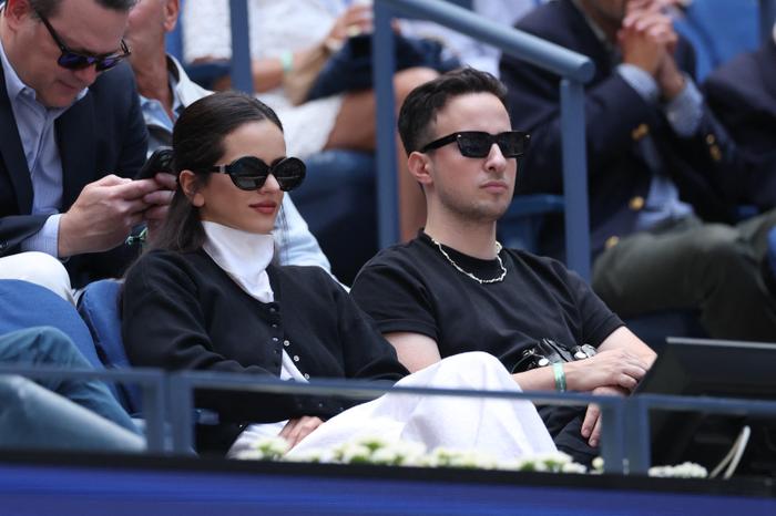Rosalía aperçue lors du dixième jour de l’US Open 2025, au Centre national de tennis USTA Billie Jean King, le 2 septembre 2025, dans le quartier de Flushing, dans le borough du Queens à New York. (Image d'illustration)