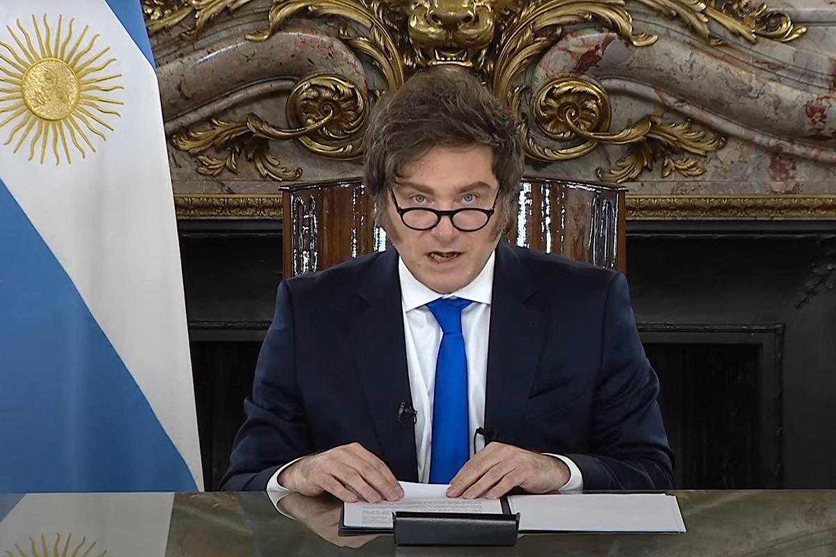Le 8 août 2025, Javier Milei annonçant des mesures pour « construire un mur » et protéger l’excédent budgétaire, après avoir opposé lundi son veto à une hausse des retraites et des pensions d’invalidité approuvée par le Congrès. (Image d'illustration)