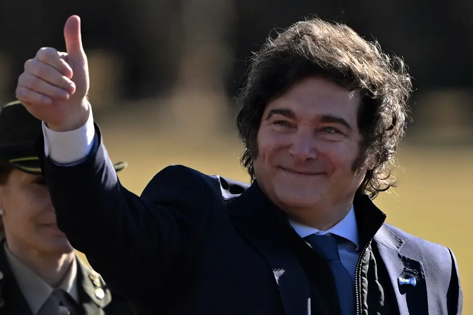 Javier Milei à son arrivée pour assister à la commémoration du Jour du drapeau à Buenos Aires, le 20 juin 2025.