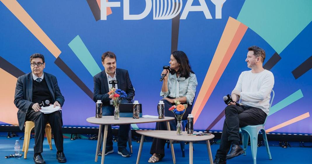 L'économiste Gabriel Zuckman porteur d'un projet de taxe sur les ultra-riches, confronté aux entrepreneurs de la French Tech lors du sommet de la France Digitale, le 17 septembre 2025.