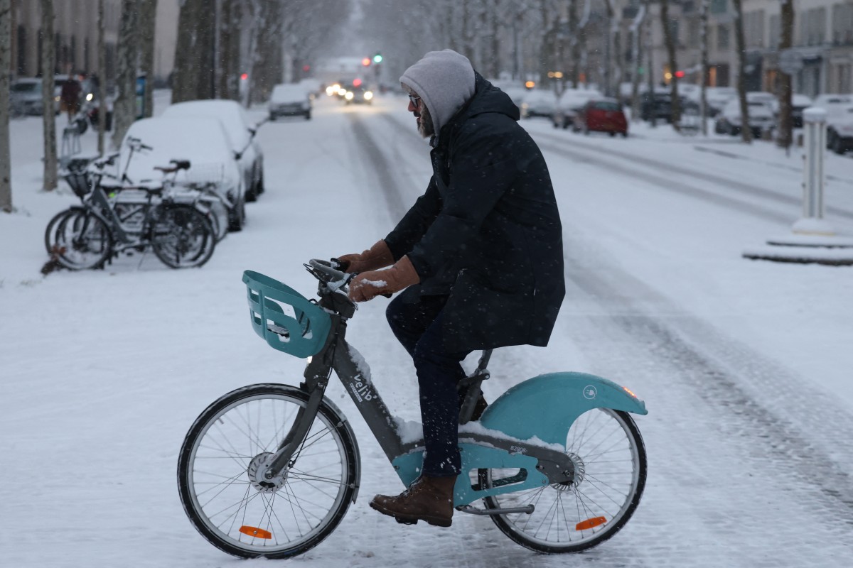 C’est l’hiver et il neige : la France sous le choc