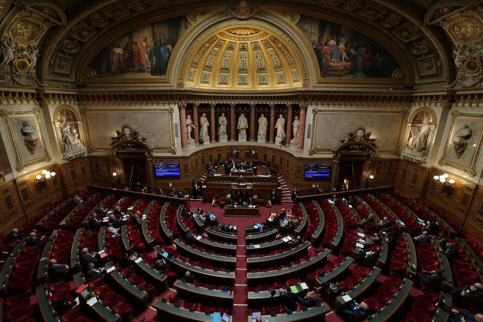 Une vue du Sénat prise lors de l'examen de la première version du projet de loi de finances présenté par le gouvernement, après son rejet massif par l'Assemblée nationale, à Paris, le 27 novembre 2025.