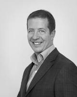 Photo of Aurélien Véron