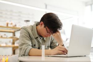 Le choix d’un fond d’écran adapté peut réduire la "Zoom fatigue"