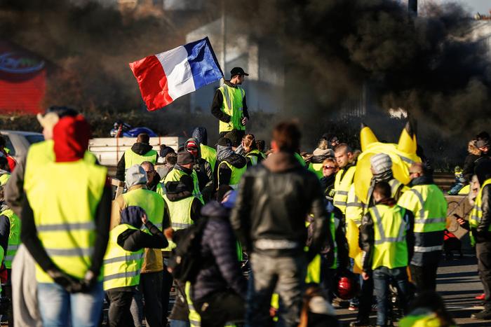 Des manifestants Gilets Jaunes bloquent le périphérique de Caen le 18 novembre 2018 à Caen, en Normandie. (Image d'illustration)
