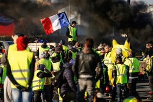 Des manifestants Gilets Jaunes bloquent le périphérique de Caen le 18 novembre 2018 à Caen, en Normandie. (Image d'illustration)