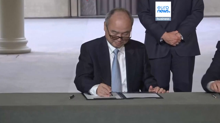 Le groupe japonais SoftBank investit 75 milliards d’euros dans des centres de données d’IA en France