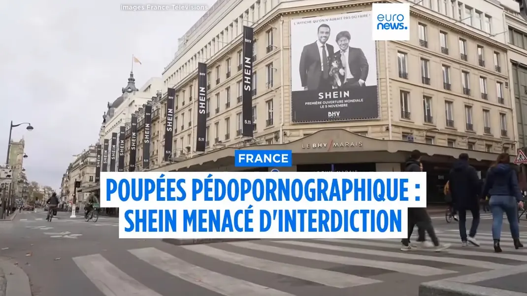 Les patrons du BHV et de SHEIN posant ensemble sur la façade du grand magasin.