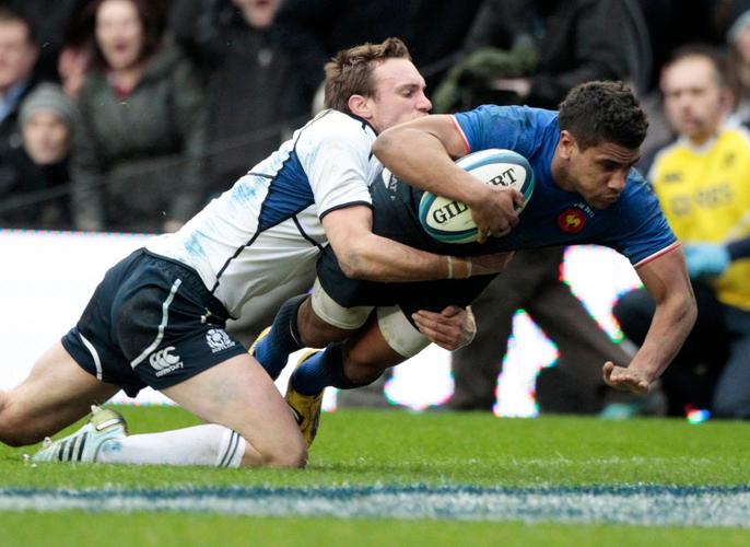 Le rugby et les chocs à répétition au niveau du crâne.