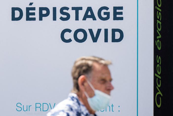 On sait, par exemple, que les patients hospitalisés pour une insuffisance respiratoire aigüe due au Covid, souvent en réanimation avec une ventilation assistée, ceux-là développent par la suite des séquelles respiratoires parfois sévères que l’on peut classer comme Covid longs.