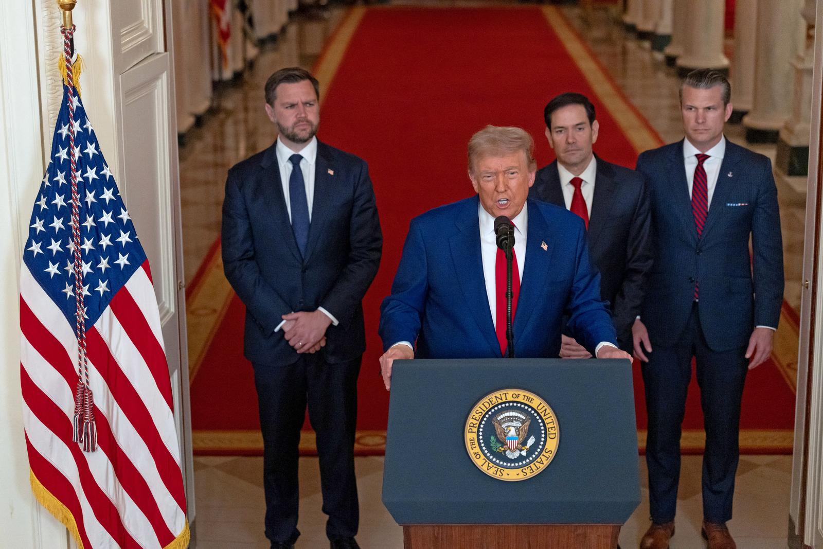 Donald Trump s'exprime depuis la Maison Blanche à Washington, le 21 juin 2025, après l'annonce du bombardement américain de sites nucléaires en Iran.
