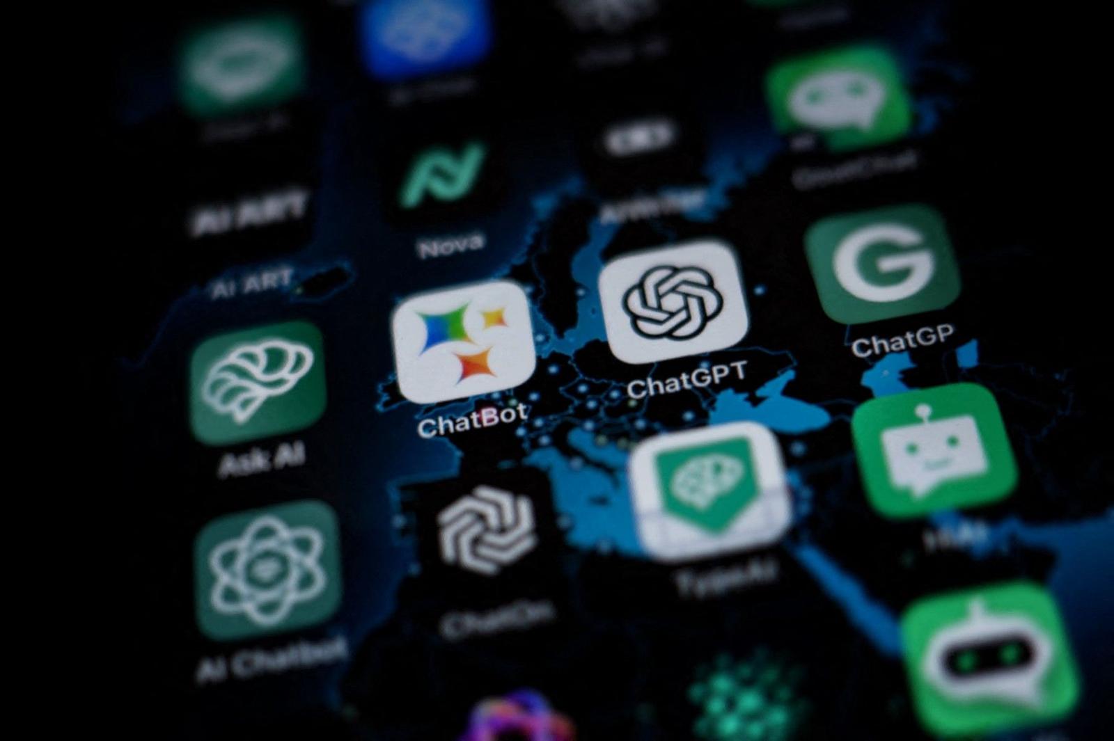 Les criminels créent même leurs propres chatbots d'IA pour faciliter le piratage et les escroqueries.