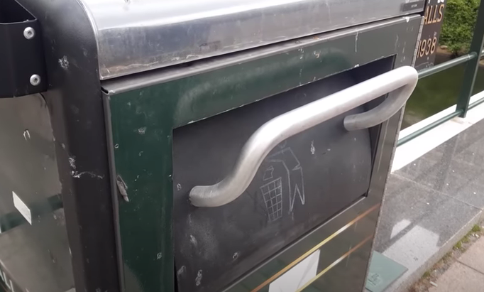 poubelles sensuelles