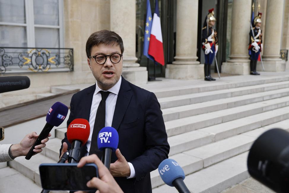 Le maire de Marseille, Benoît Payan, répond aux questions des journalistes au palais présidentiel de l'Élysée à Paris, le 4 juillet 2023.