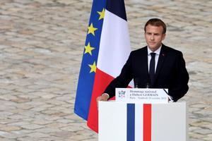 Emmanuel Macron Hubert Germain AFP