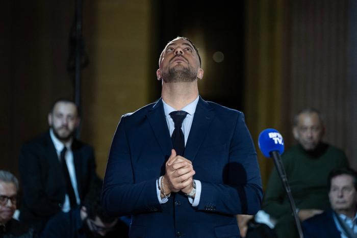 Sébastien Delogu, député La France Insoumise, lors d'un débat organisé par BFMTV et le journal La Provence entre les principaux candidats à l'élection municipale de Marseille, le 19 février 2026.