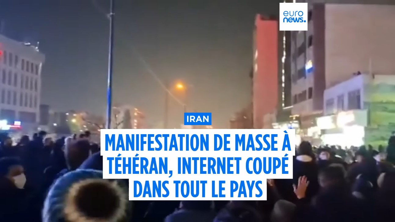 L’Iran à l’épreuve de la rue : Téhéran s’embrase, le régime coupe Internet : les images