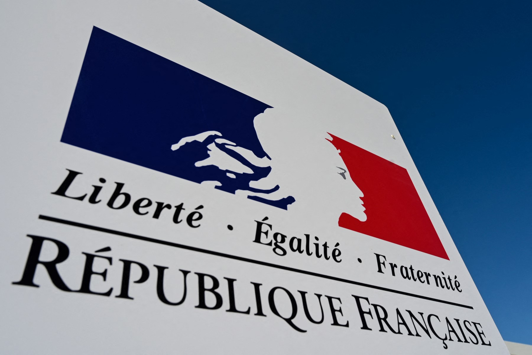 Note de service : l'État distribue 200 milliards, à 24 milliards près