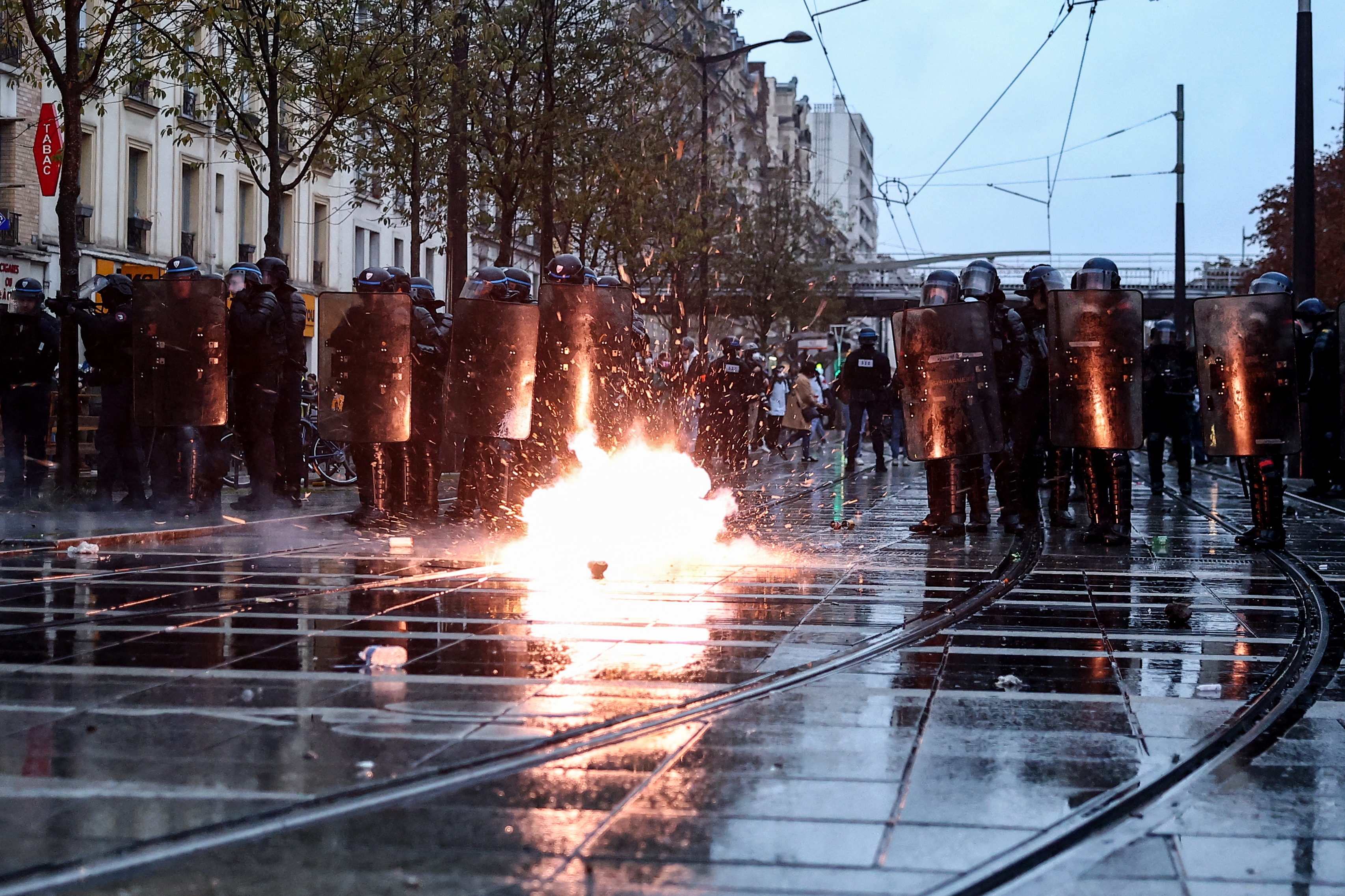 Acte II : d'un point de vue sécuritaire, l'Etat a repris la rue mais pas la main