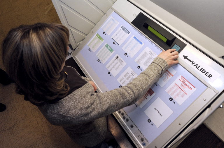 Pourquoi le système de vote électronique russe menace l'intégrité électorale dans le monde entier